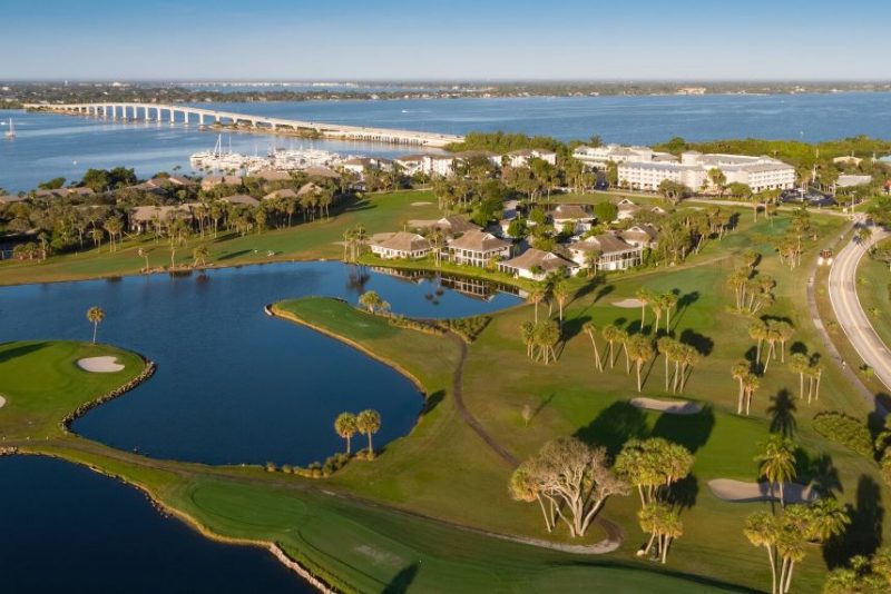 Golfing at a World Class Golf studio  Image